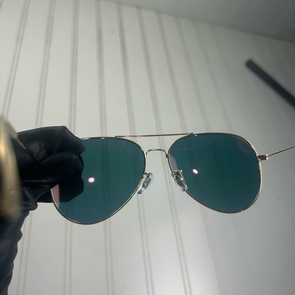 Rainbow Gradient Aviator Sunglasses with Gold Metal Frame
Unisex Fashion Shades - Picture 6 of 9